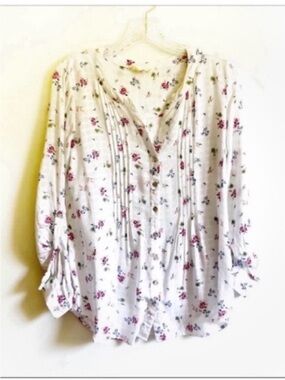 Jane and Delancey shirt white pink floral pleated button down
